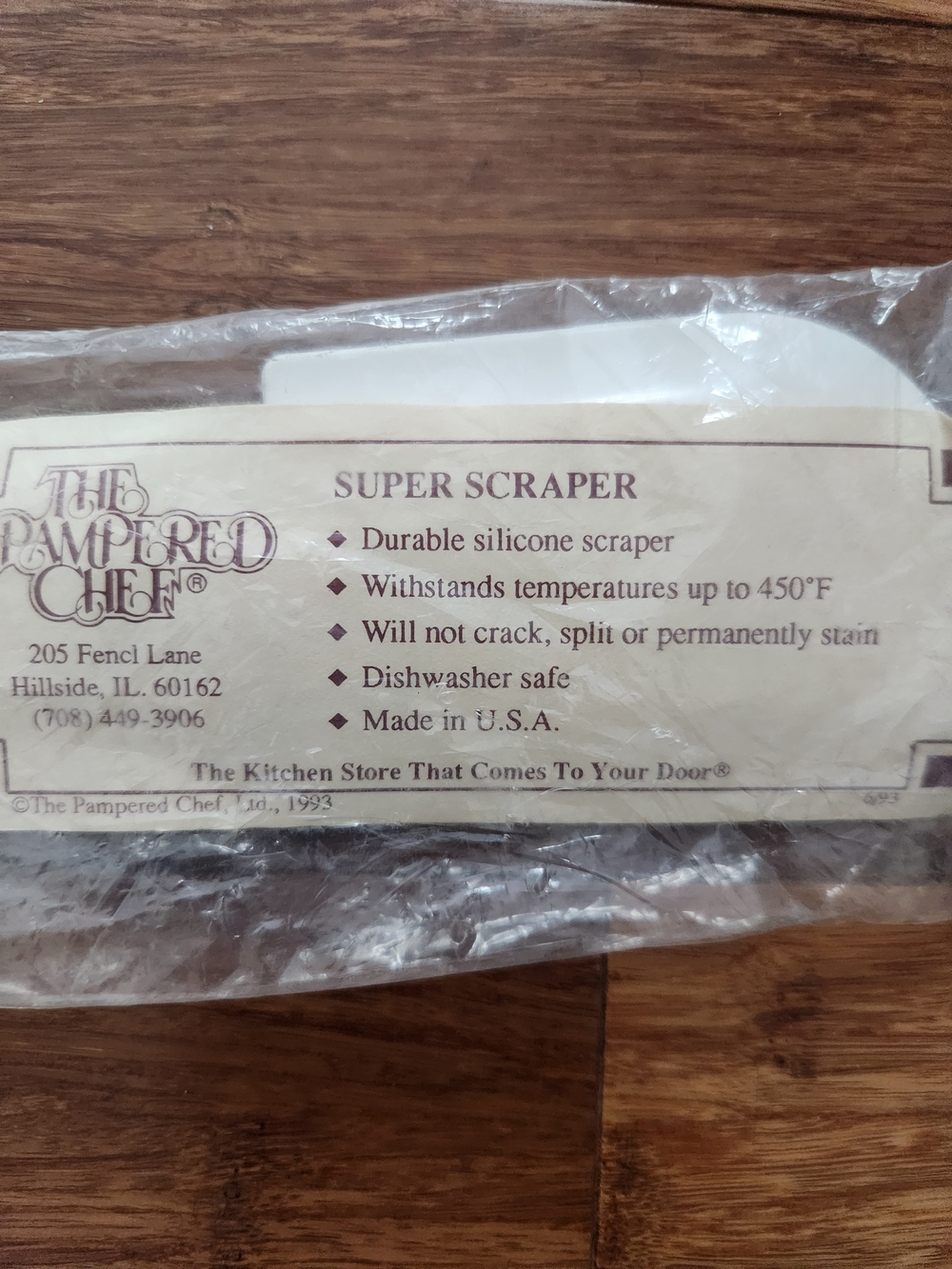 New Vintage The Pampered Chef Super Scraper White Silicone Dishwasher Safe